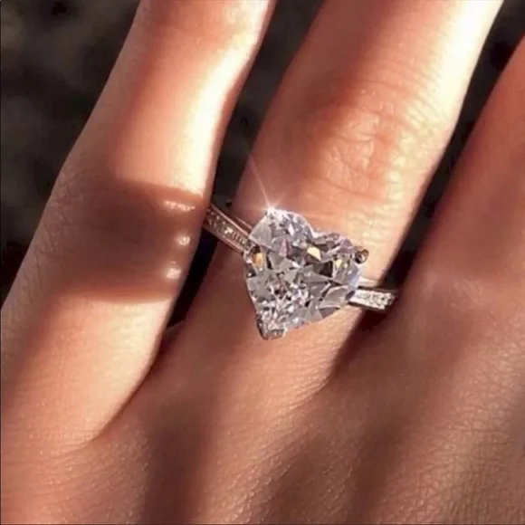 Lovely Heart 925 Silver Beautiful Diamond Ring - Picture 4 of 4